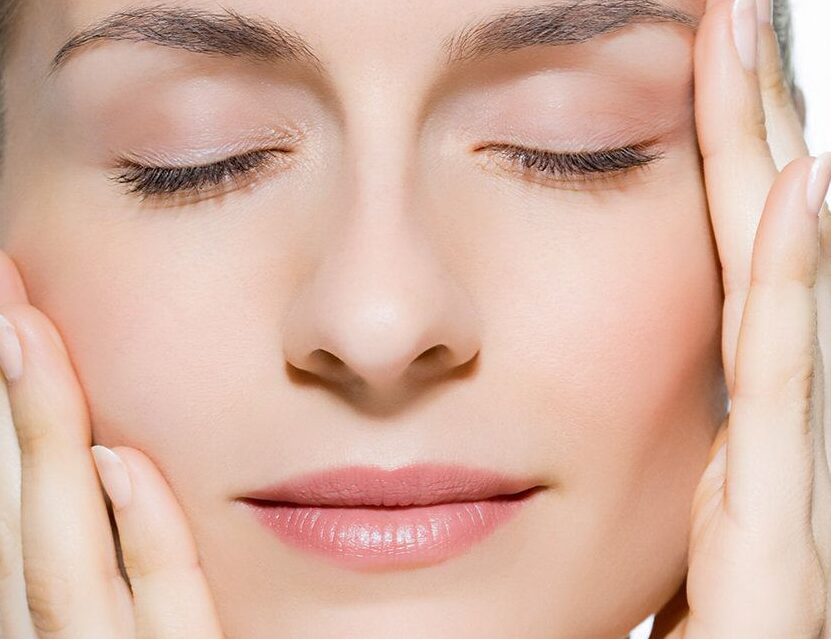 ¿Cómo crear una rutina de cuidado de la piel? Pasos imprescindibles para una piel perfecta 1 como crear una rutina de cuidado de la piel pasos imprescindibles para una piel perfecta