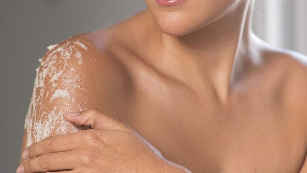los mejores exfoliantes corporales piel radiante