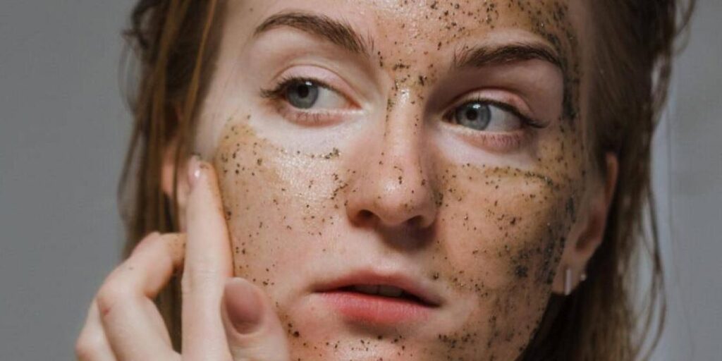 ¿Por qué no se debe exfoliar la piel todos los días? ¡Evita estos peligros y cuida tu piel! 1 por que no se debe exfoliar la piel todos los dias evita estos peligros y cuida tu piel