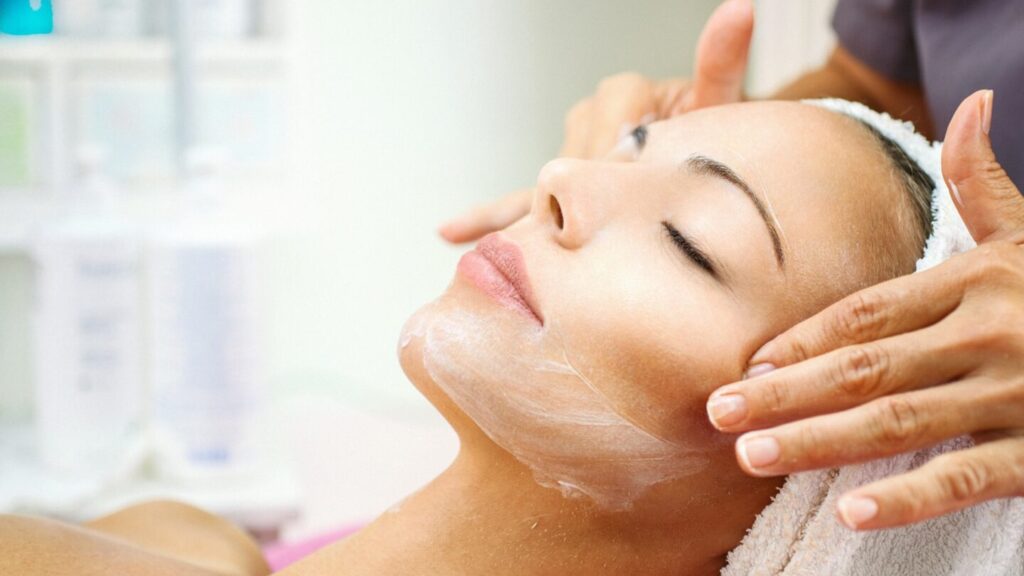 ¿Qué es mejor exfoliante o peeling? ¡Conoce la respuesta que transformará tu rutina de belleza! 1 que es mejor exfoliante o peeling conoce la respuesta que transformara tu rutina de belleza